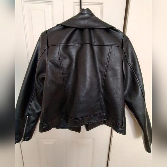 Forever 21 faux leather moto jacket - Picture 3 of 4